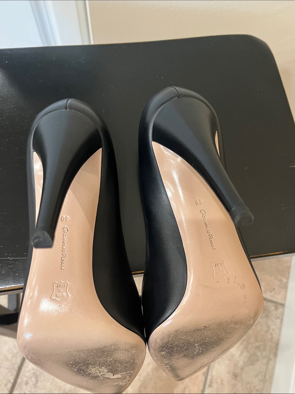 Gianvito Rossi Scarlett Black Leather Stiletto Pumps - Size 40 EU - Picture 12 of 16